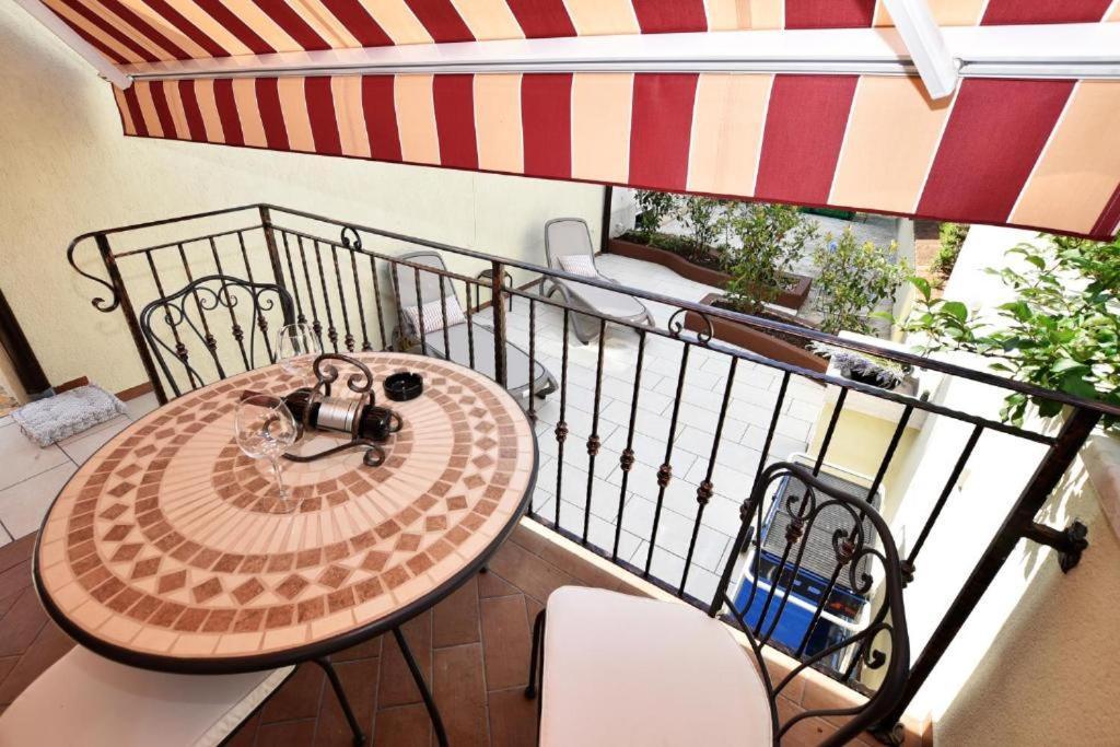 Deluxe Apartment Nono- Anex Building Porec Exterior photo